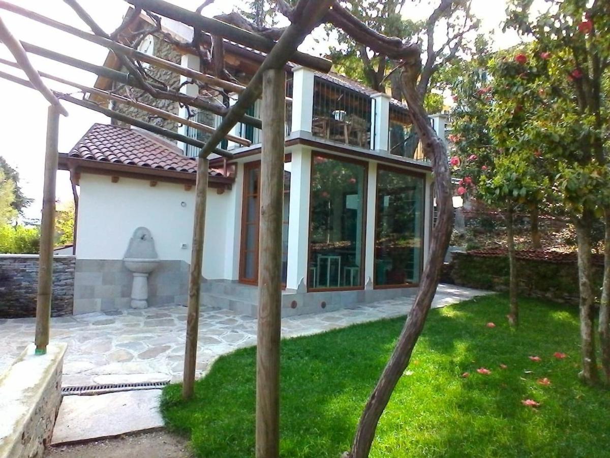 La Camelia D'Oro Apartment Oggebbio Exterior photo